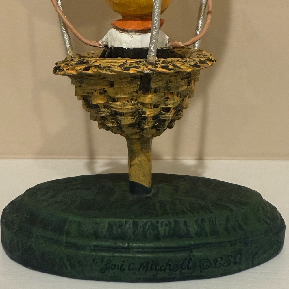 Lori Mitchell Halloween Heights Figurine - Picture 6 of 7